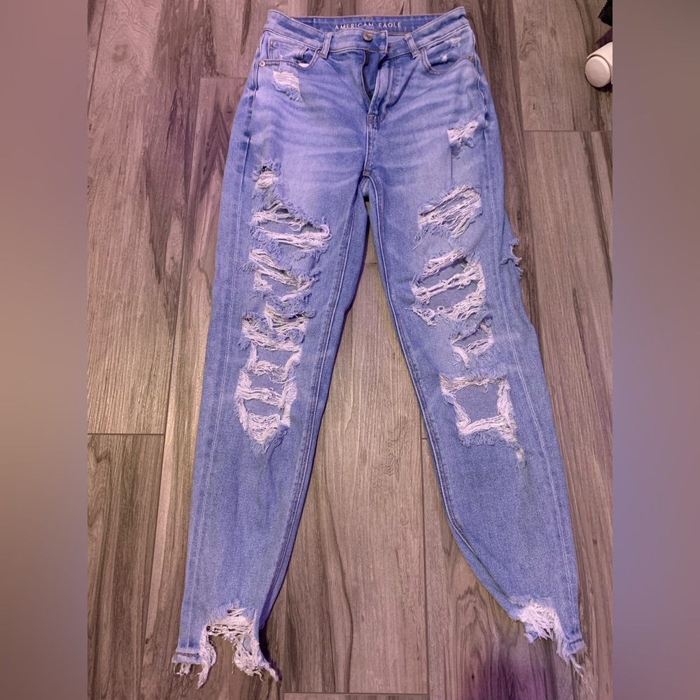 American eagle mom jean size 2 regular
